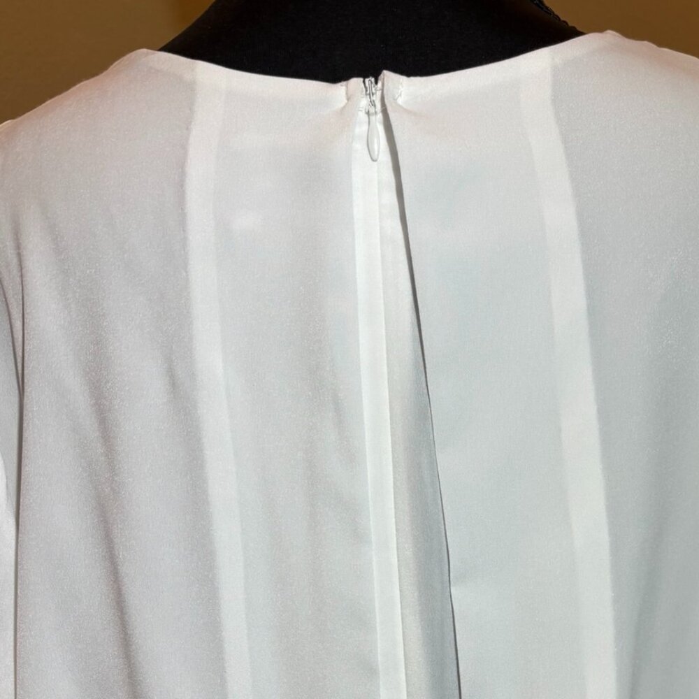 NWOT Cabi White Blouse Long Sleeve V-Neckline Size XL - Picture 9 of 10
